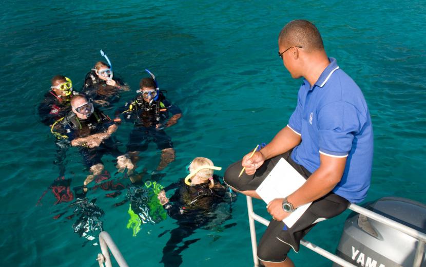 Instructor is supervising the divemaster course