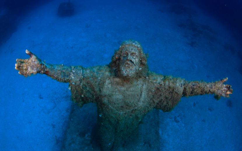 Jesus statue near Imperial Eagle wreck