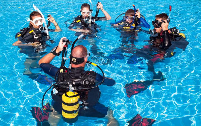 people during a diving exercise