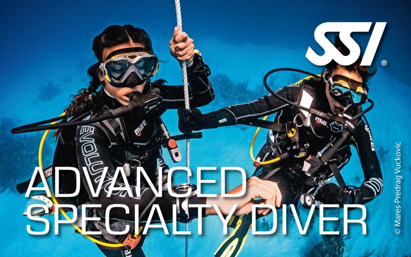 advanced specialty divers enjoying their course